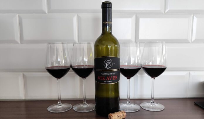 Vesztergombi Bikavér 2021 értékelés