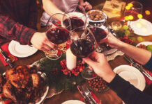 Karácsonyi borajánló magyar tételekkel